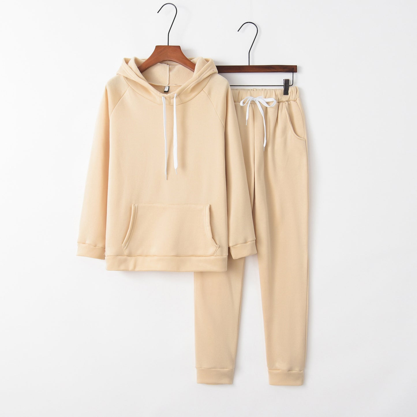 Casual two-piece sports suit